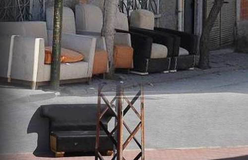 Eskişehir'de bu koltuklar neden sokakta? İşte cevabı...