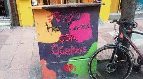 Eskişehir'de bu mesaj görenleri gülümsetiyor