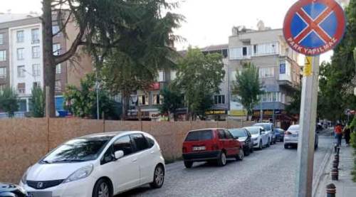 Eskişehir'de bu tabelayı "görebilen" yok!