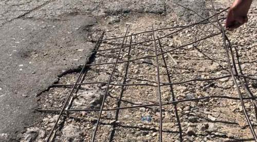 Eskişehir'de bu yol görenleri hayrete düşürüyor!