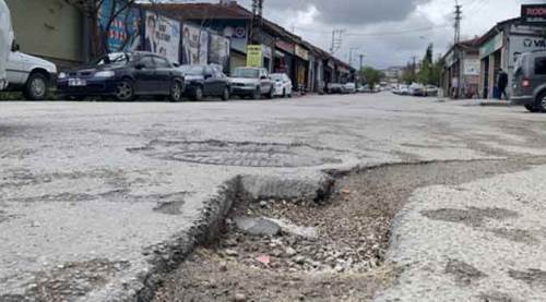 Eskişehir'de buraya sağlam giren araç, arızalı çıkıyor!