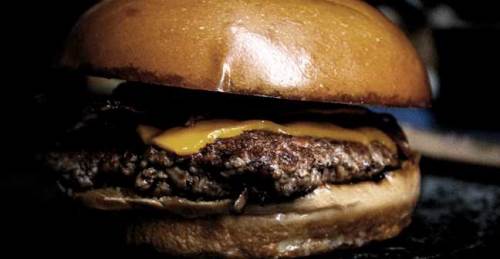 Eskişehir'de burger restoranında şüpheli olay: 3 kişi zehirlendi!