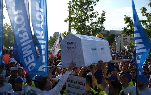 Eskişehir'de büyük protesto: İşçiler bu zam teklifini kabul etmiyor