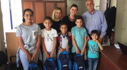 Eskişehir'de Büyükşehir'den kırtasiye yardımı