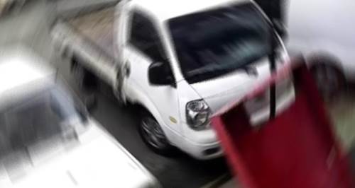 Eskişehir'de buzdolabı kapağı ona çarptı!