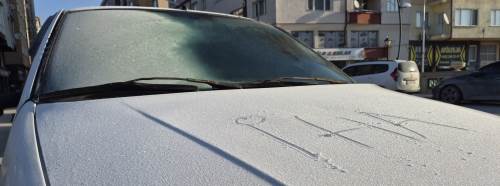 Eskişehir’de buzlanma araç sahiplerini zorladı!