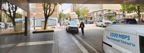 Eskişehir’de cadde üzerindeki duraklamalar sürücüleri zorluyor