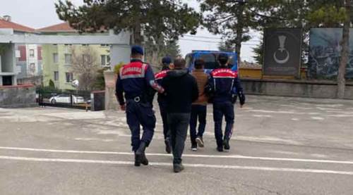 Eskişehir’de çalıp, Ankara’da yakalandılar!