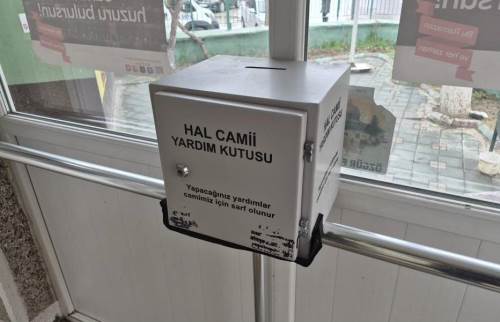 Eskişehir’de camide sadaka kutusundan hırsızlık yaptılar!