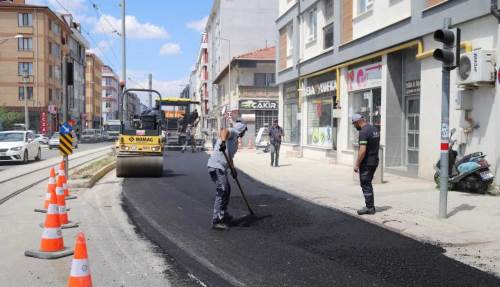 Eskişehir'de Çamlıca Mahallesi'nin en işlek noktası yenileniyor