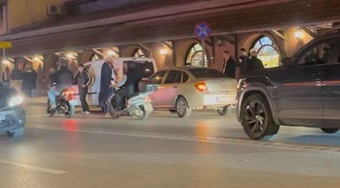 Eskişehir’de çarptıkları sürücüye saldırıp ortalığı birbirine kattılar!