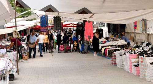 Eskişehir'de Çarşamba Pazarı'nı kapatmayın, sorunu çözün!