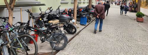 Eskişehir’de Çarşı Camii çevresinde motosiklet yoğunluğu tepki topladı