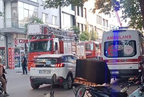 Eskişehir'de çatı yangını korkuttu