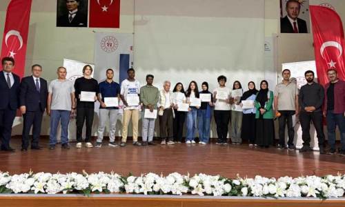 Eskişehir'de ÇEDES yıl sonu programında Filistin farkındalığı
