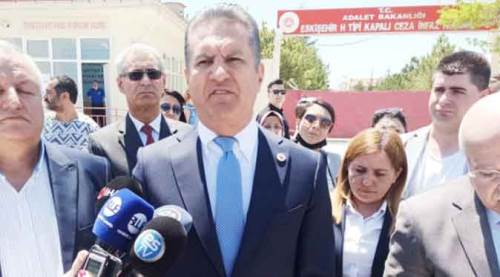 Eskişehir’de cezaevi önünden “Affet Türkiye’m” çağrısı!