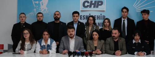 Eskişehir'de CHP’li gençlerden sert çıkış: “Bu kara düzene razı olmayız!”