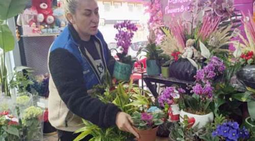 Eskişehir'de çiçekçiler dolup taşıyor: Çiçek fiyatları ne kadar?