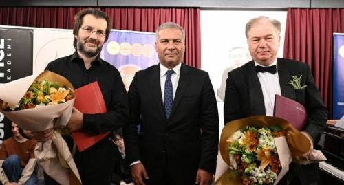 Eskişehir'de Cihat Aşkın’dan muhteşem performans: Faris Akarsu Salonu açıldı