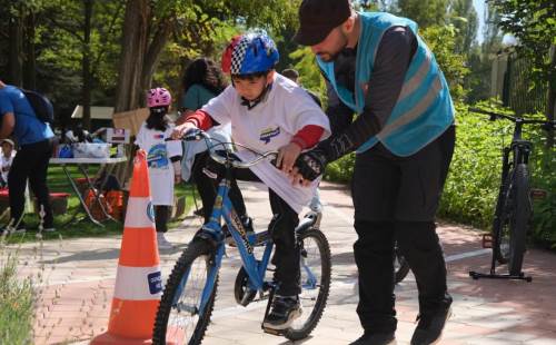 Eskişehir’de çocuklar Avrupa Hareketlilik Haftası’nı bisikletle kutladı