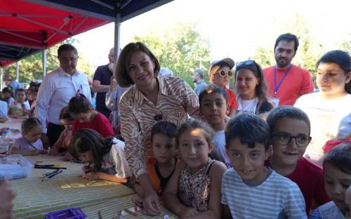 Eskişehir’de çocuklara özel şenlikte neşeli anlar