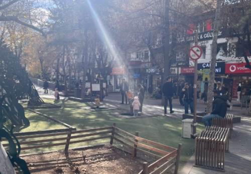 Eskişehir'de çocuklara parklara akın etti