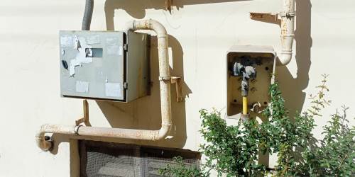 Eskişehir'de çocukları tehdit eden pano!