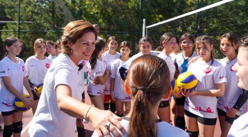 Eskişehir'de çocukların hayali Ayşe Ünlüce sayesinde gerçek oldu!