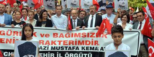 Eskişehir'de Cumhuriyet ve Demokrasi Yürüyüşü