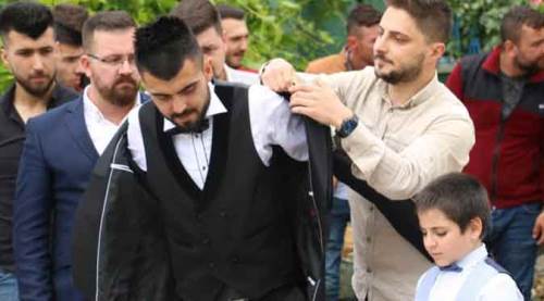 Eskişehir'de damada yapmadıklarını bırakmadılar