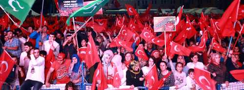 Eskişehir'de darbe girişimine tepkiler sürüyor