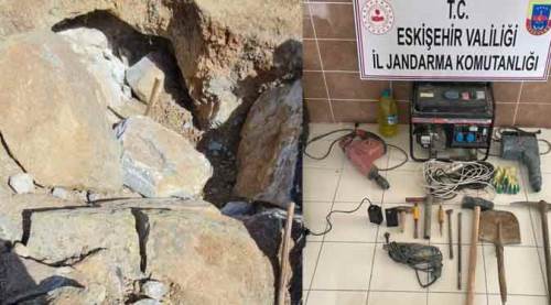 Eskişehir'de defineciler öyle bir yeri kazdı ki...