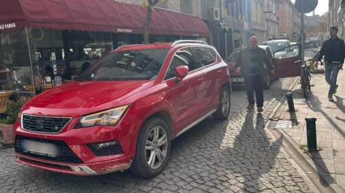 Eskişehir'de delirten rahatlık: Sokak ortasına bırakıp gitti!