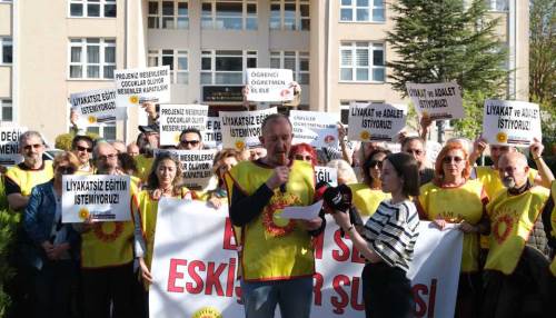 Eskişehir'de Demirkol’dan sert eleştiri: Proje okullarında siyasi kadrolaşma!