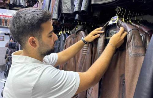 Eskişehir’de deri mont sezonu: 4 bin TL’den başlıyor, 8 bin TL’ye çıkıyor
