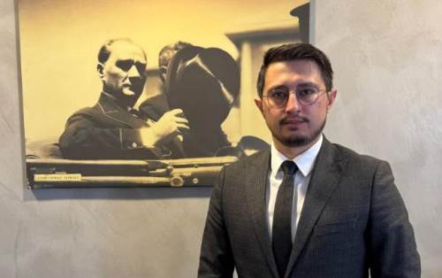 Eskişehir'de DEVA Partisi İmamoğlu’nun gözaltına alınmasına tepki gösterdi