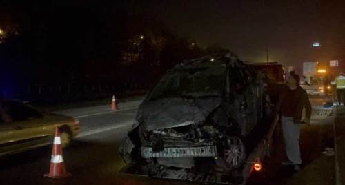 Eskişehir’de direğe çarpıp takla atan aracın sürücüsü ehliyetinden oldu!