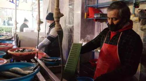 Eskişehir'de donduran soğuklarda ekmek mücadelesi!