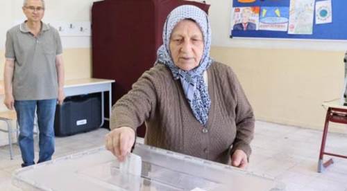 Eskişehir'de dört bin kişi sandık başında!