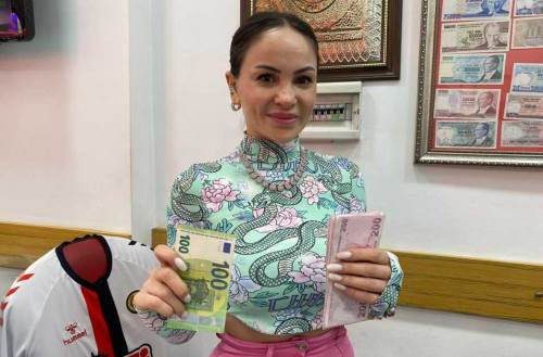 Eskişehir’de döviz bürosunda fazladan verilen para iade edildi