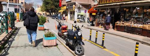 Eskişehir’de dubalar park ihlalini engelleyemiyor!