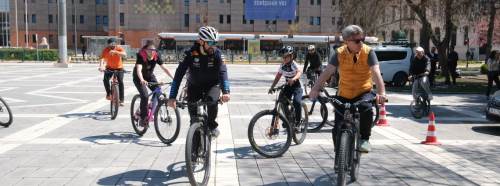 Eskişehir’de Dünya Veteriner Hekimler Günü bisiklet turuyla kutlandı