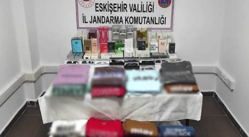 Eskişehir'de durdurulan otomobilden tam 451 bin liralık...