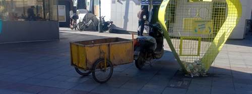 Eskişehir’de duyarsız park yayaları zor durumda bıraktı