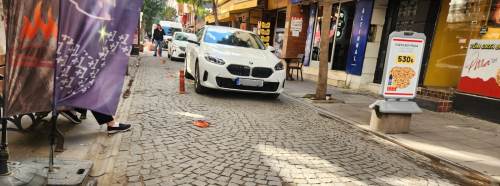 Eskişehir'de duyarsız sürücüler dubaları kırdı!