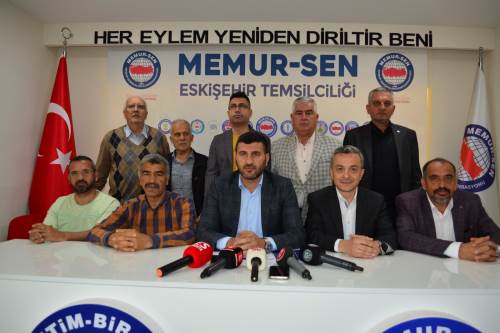 Eskişehir'de Eğitim Bir-Sen'den önemli açıklama: "Eğitimden tasarruf olmaz"