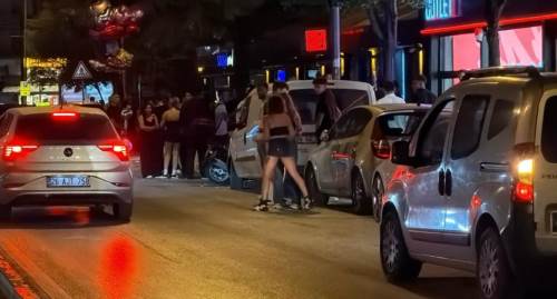 Eskişehir’de eğlence mekanı önündeki kavga ortalığı karıştırdı