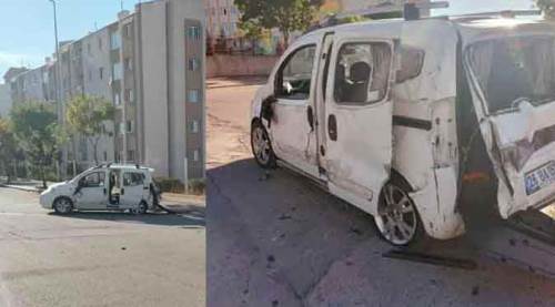 Eskişehir'de ehliyetsiz sürücü, aracı hurdaya çevirdi!