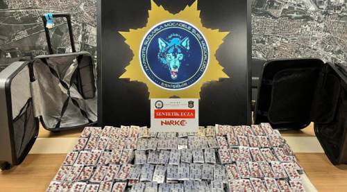 Eskişehir'de ekipler zehir tacirlerine göz açtırmıyor!