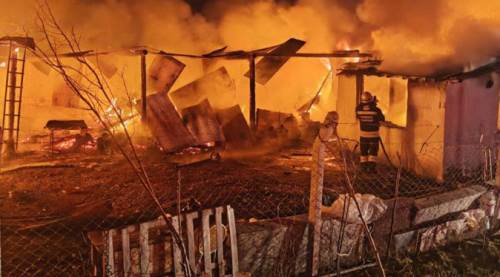 Eskişehir'de elektrik kaçağı faciayı getirdi: Yangında can verdiler!